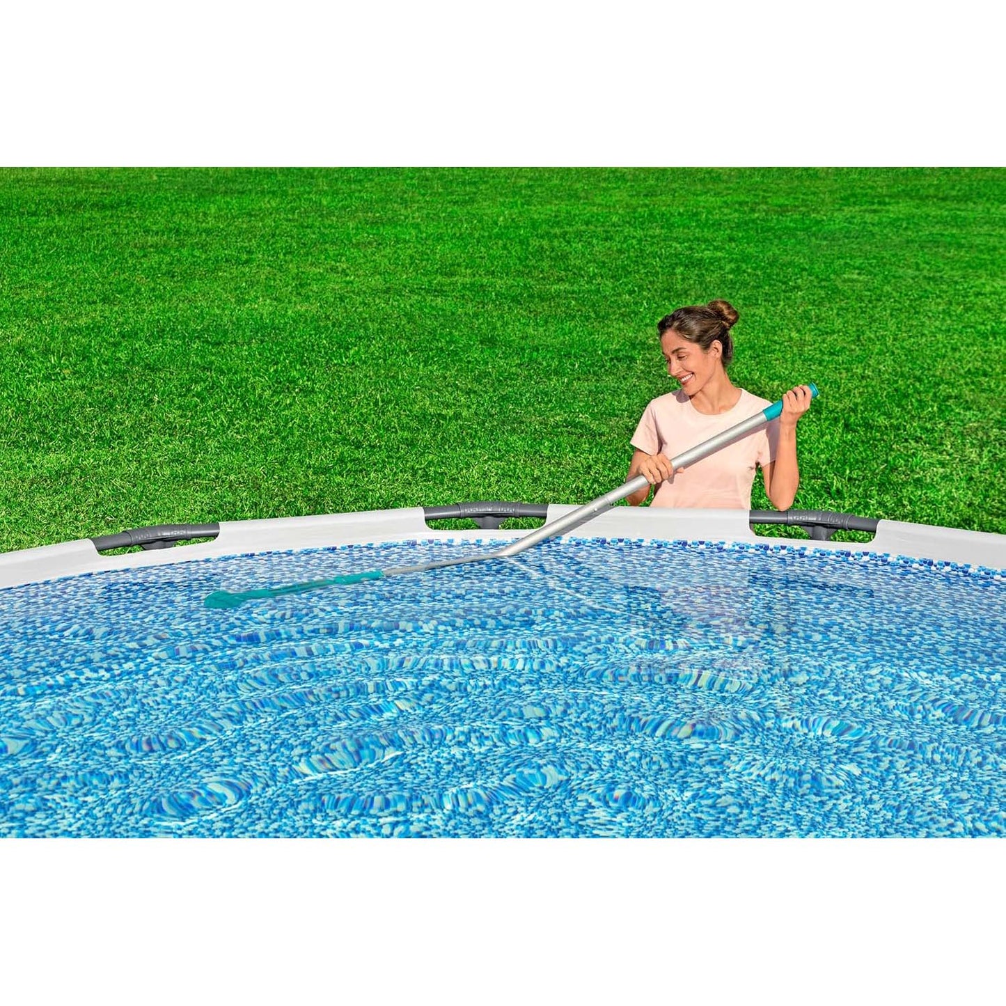 Aspiratore ricaricabile per piscina fino a 6,10 mt Bestway