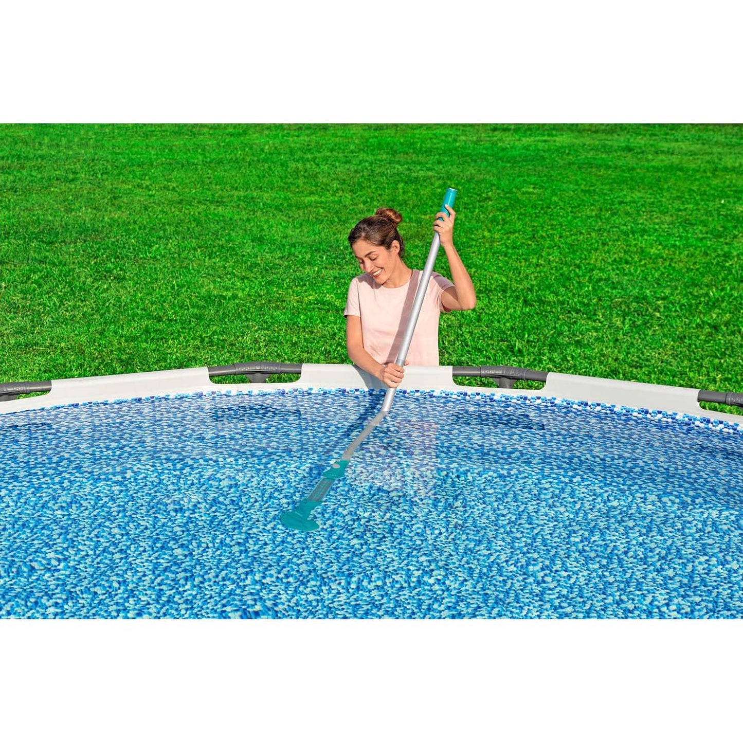Aspiratore ricaricabile per piscina fino a 6,10 mt Bestway