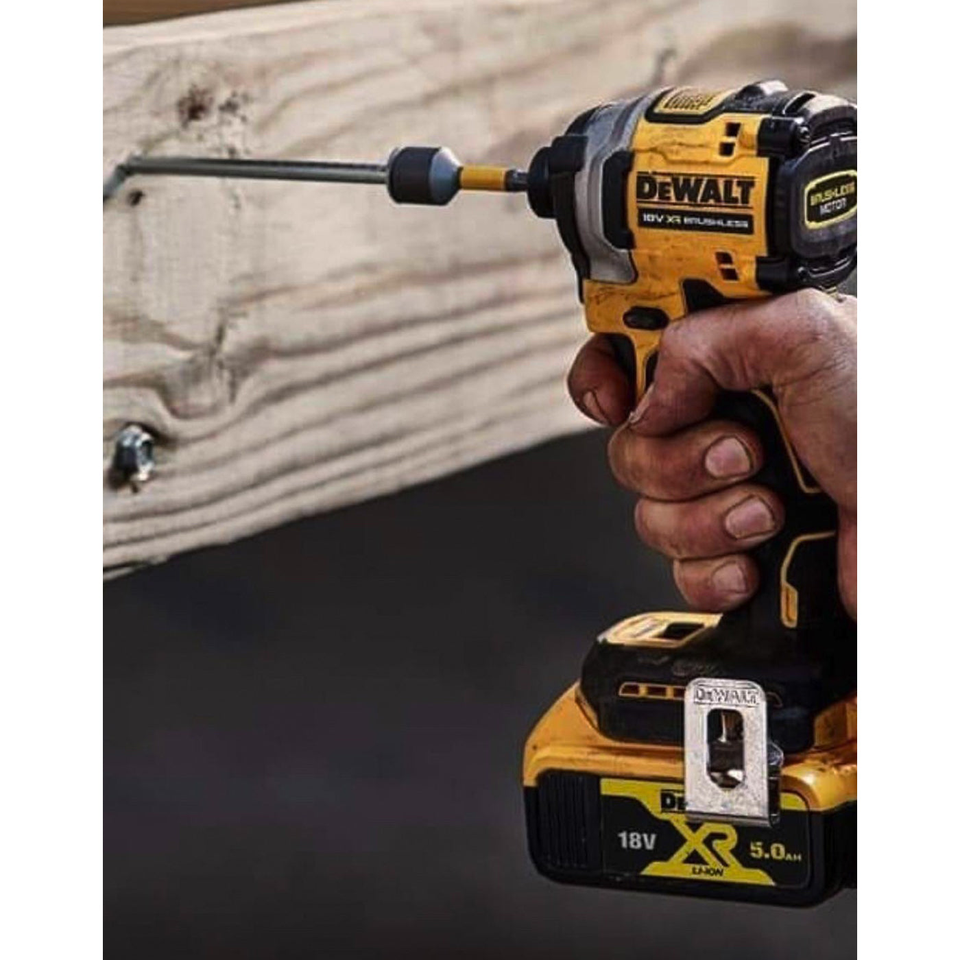 Avvitatore a impulsi compatto DeWalt DCF850P2T-QW XR 18 V 3 velocità