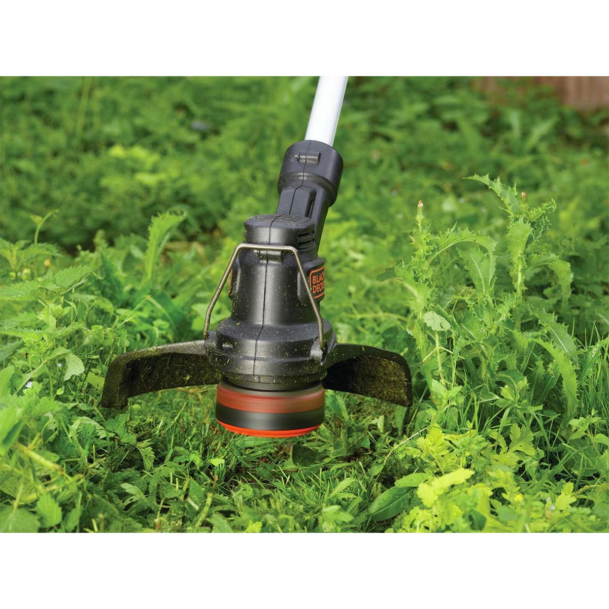 Tagliabordi a batteria Bleck&Decker 18V taglio 25cm