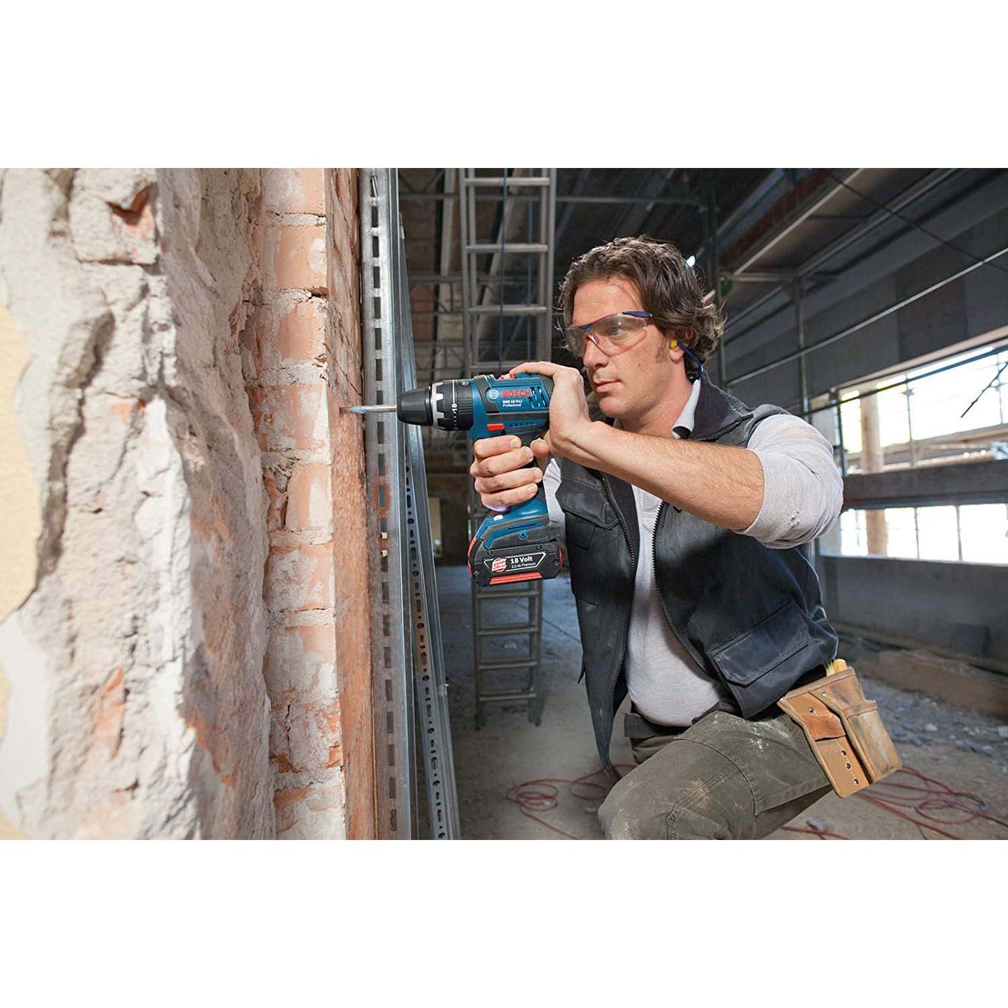 Bosch trapano a percussione GSB 18 V-LI con accessori e valigetta