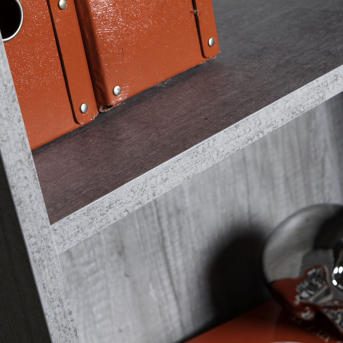 Libreria salvaspazio 68x200h cm grigio cemento con 4 ripiani regolabili