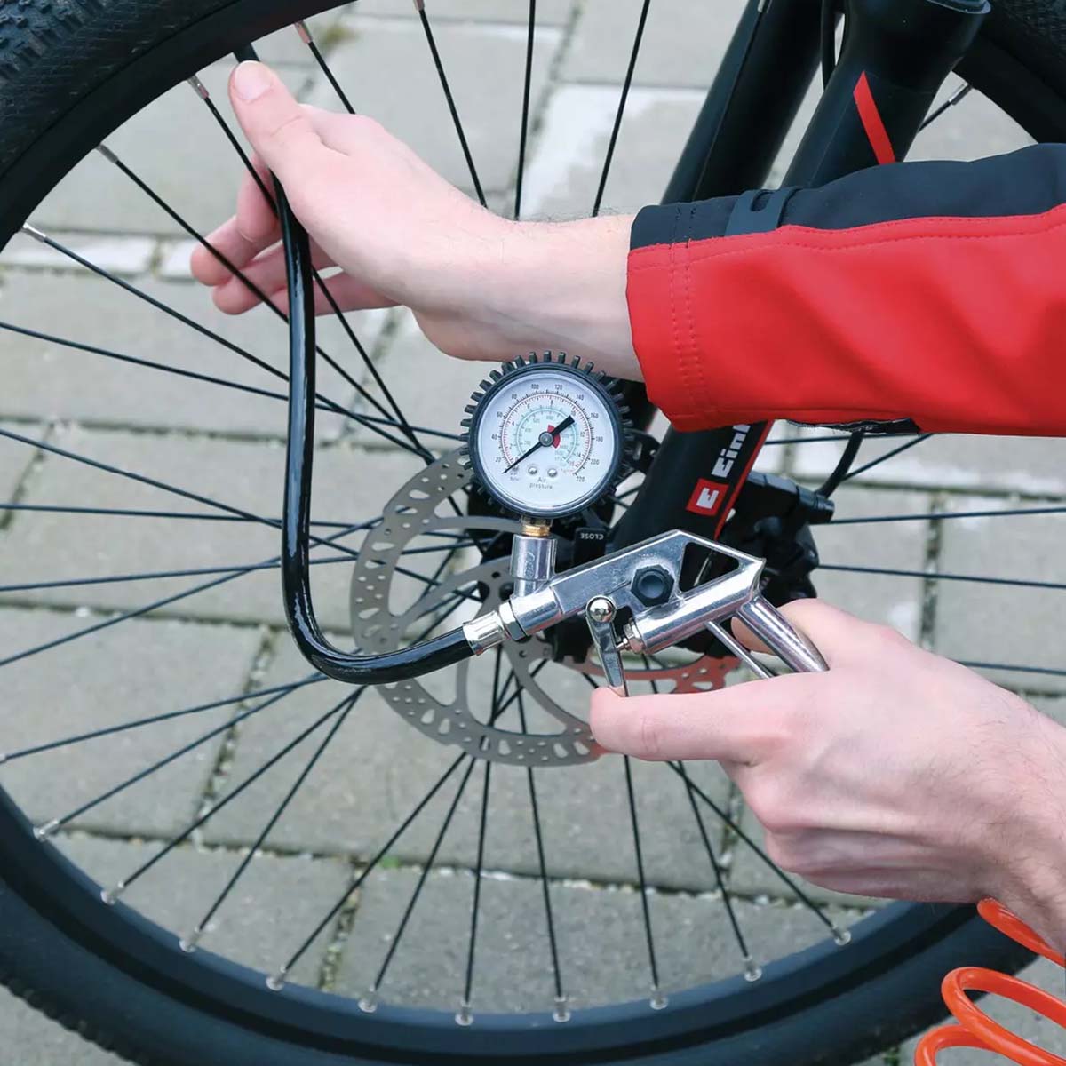 Pistola per gonfiaggio pneumatici con manometro Einhell