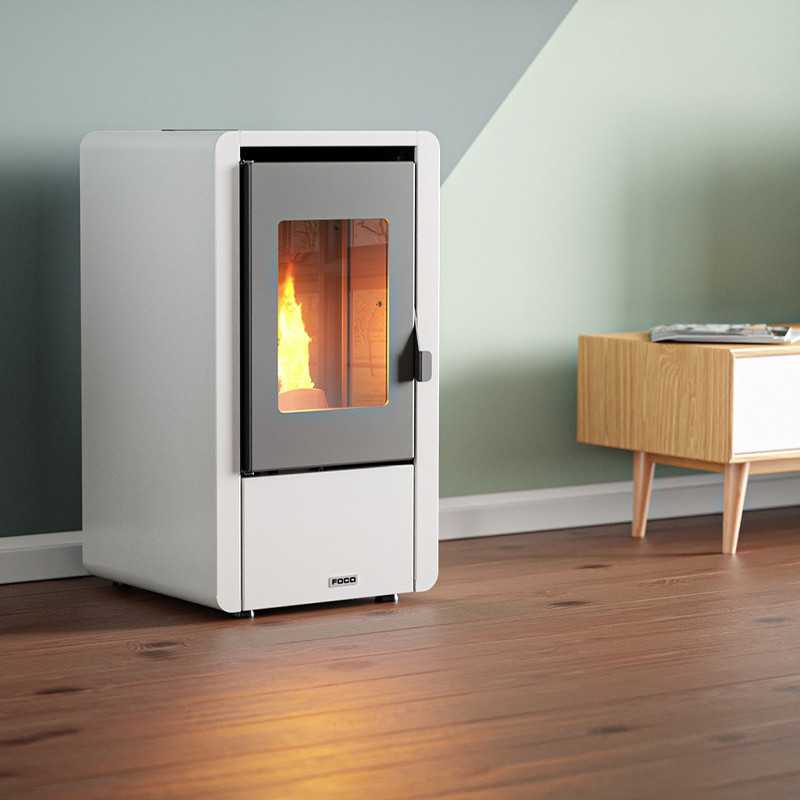 Stufa a pellet Foco Petite 43x58,6x77 cm bordeaux 6 Kw con telecomando