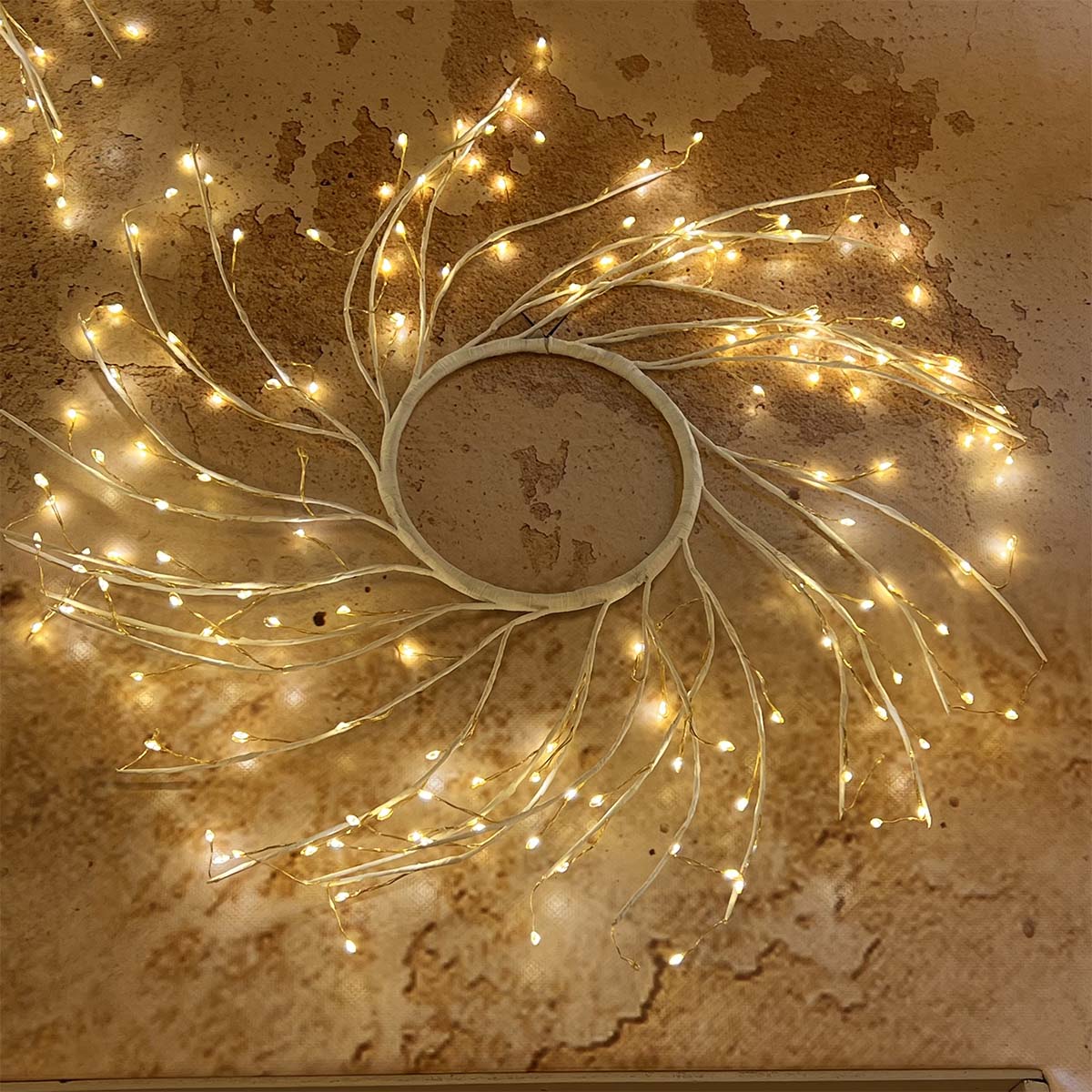 Corona natalizia in tiglio bianco 45 cm 160 MicroLED