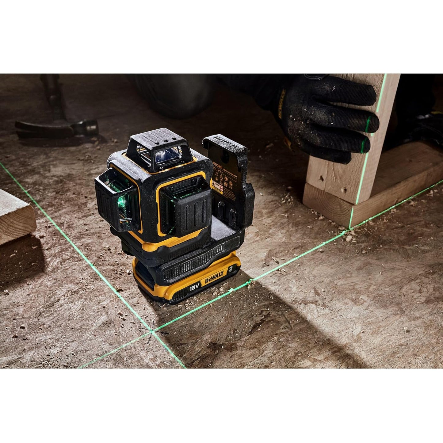 Livella laser multilinea 360° DeWalt con raggio verde 18 V 2 Ah