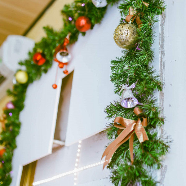 Ghirlanda di Natale slim 270 x 25 cm verde 180 rametti