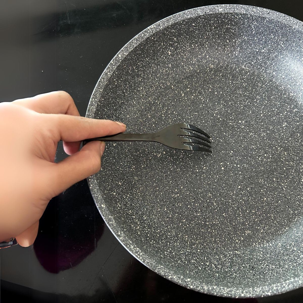 Padella antiaderente con coperchio in vetro 28 cm Cuore di Pietra