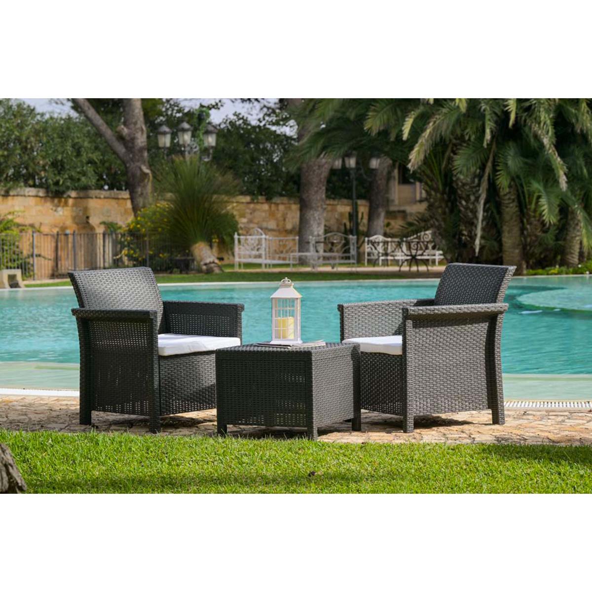 Salotto da giardino in resina effetto rattan 2 posti con tavolino ‘Dolcefarniente’ set 3 pz