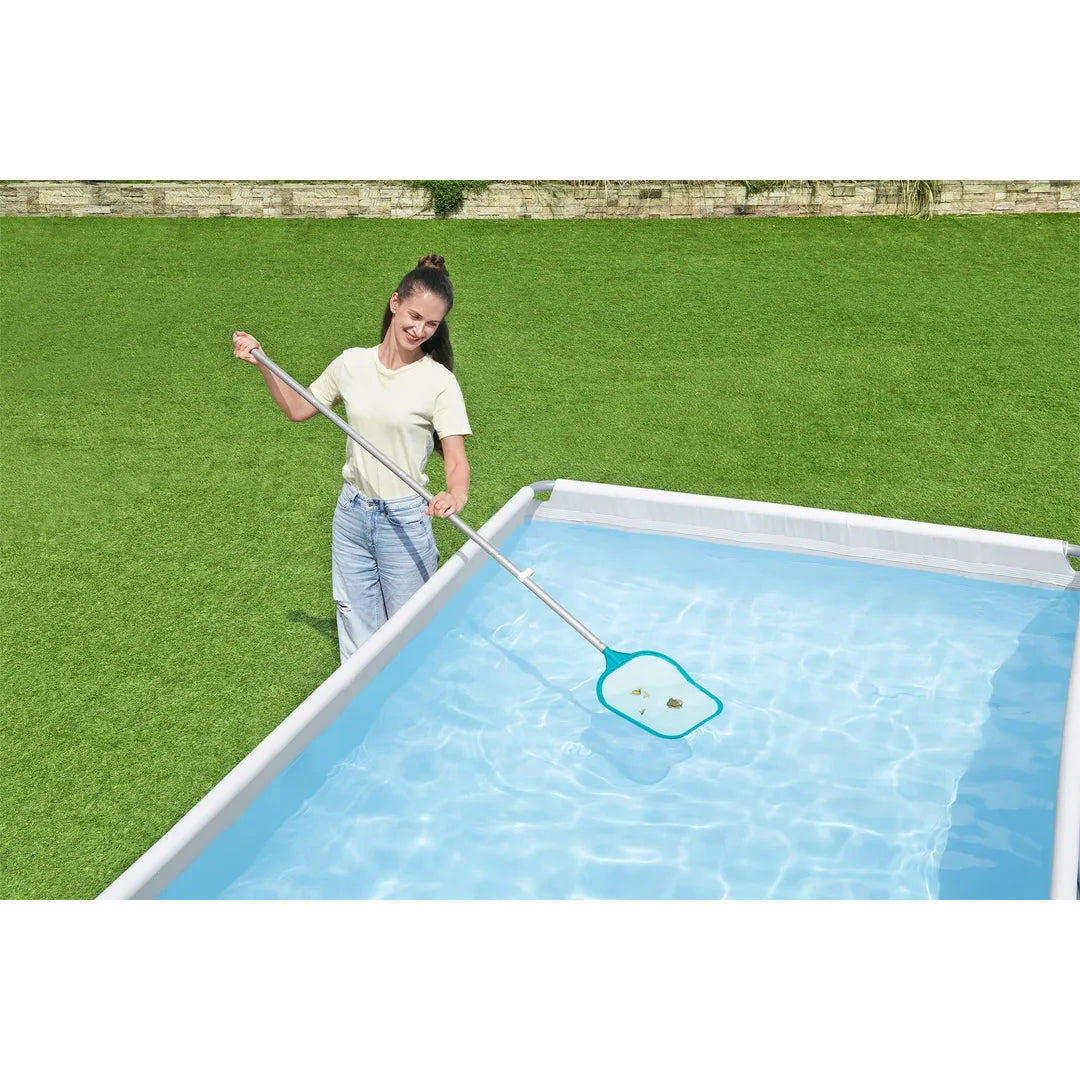 Set accessori pulizia Bestway per piscina fino a 3,96 mt