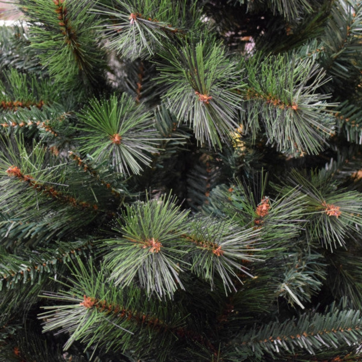 Albero di Natale verde effetto pino Nevada