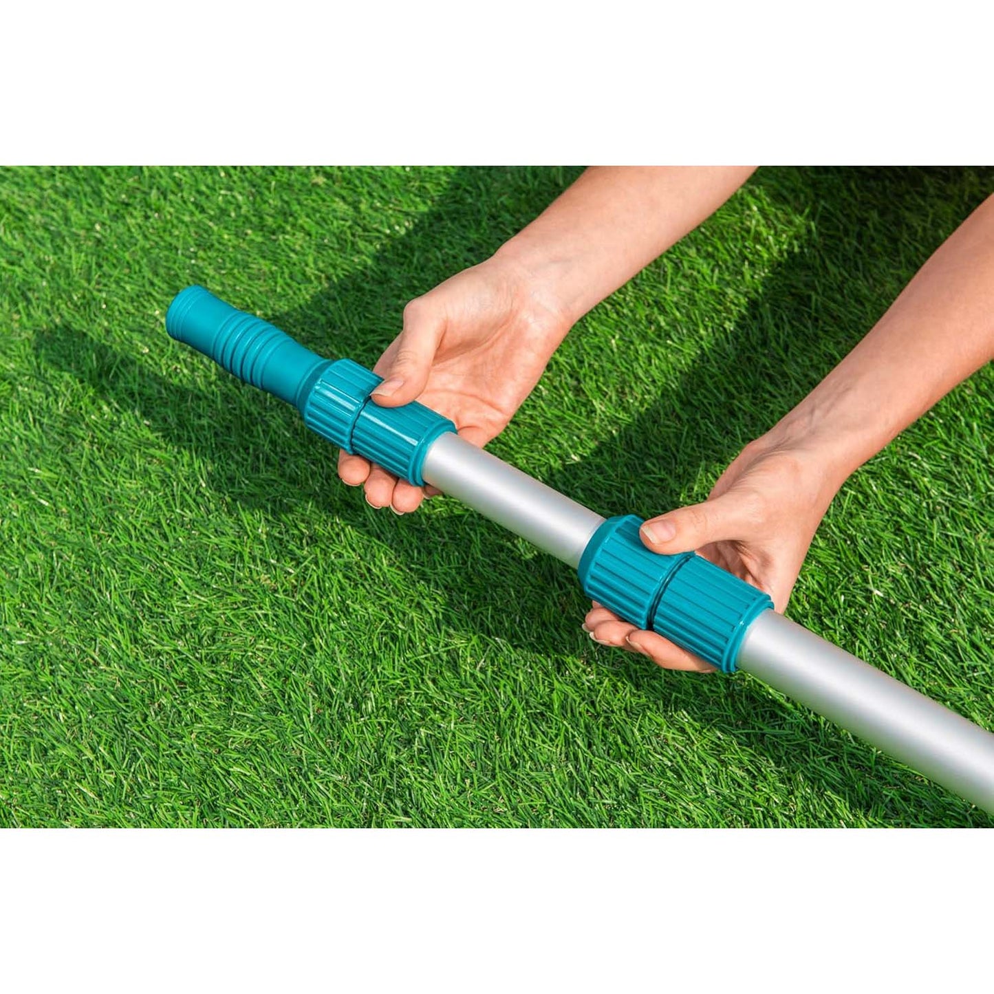 Asta telescopica per piscina Bestway 58702 da 104 a 457 cm