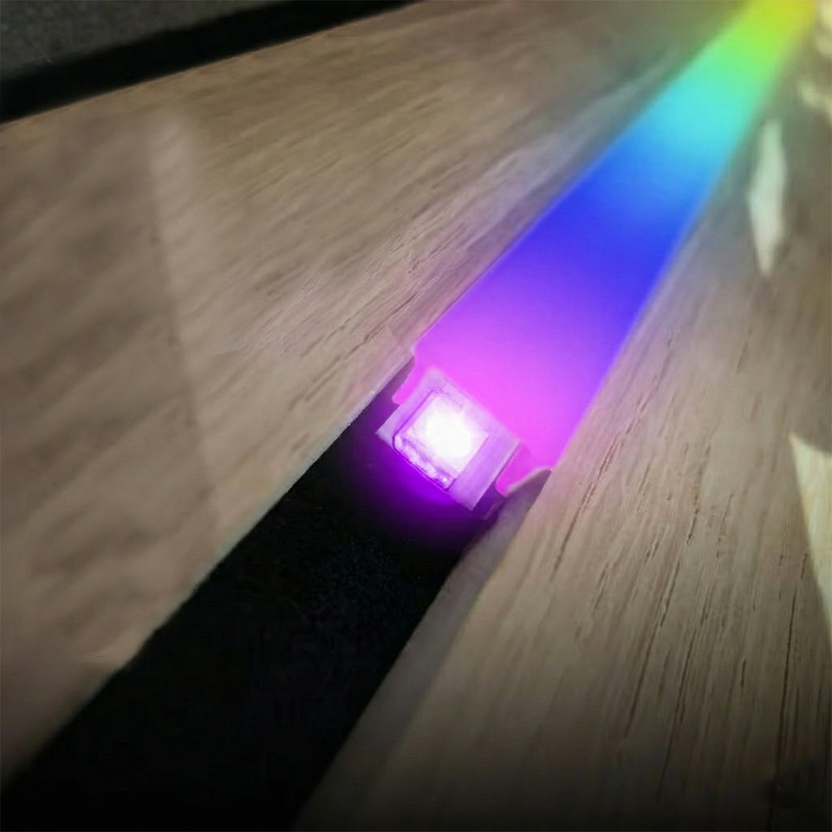 Striscia LED RGB Starter Set 2,6 mt bianco caldo per pannelli a parete Briloner con telecomando