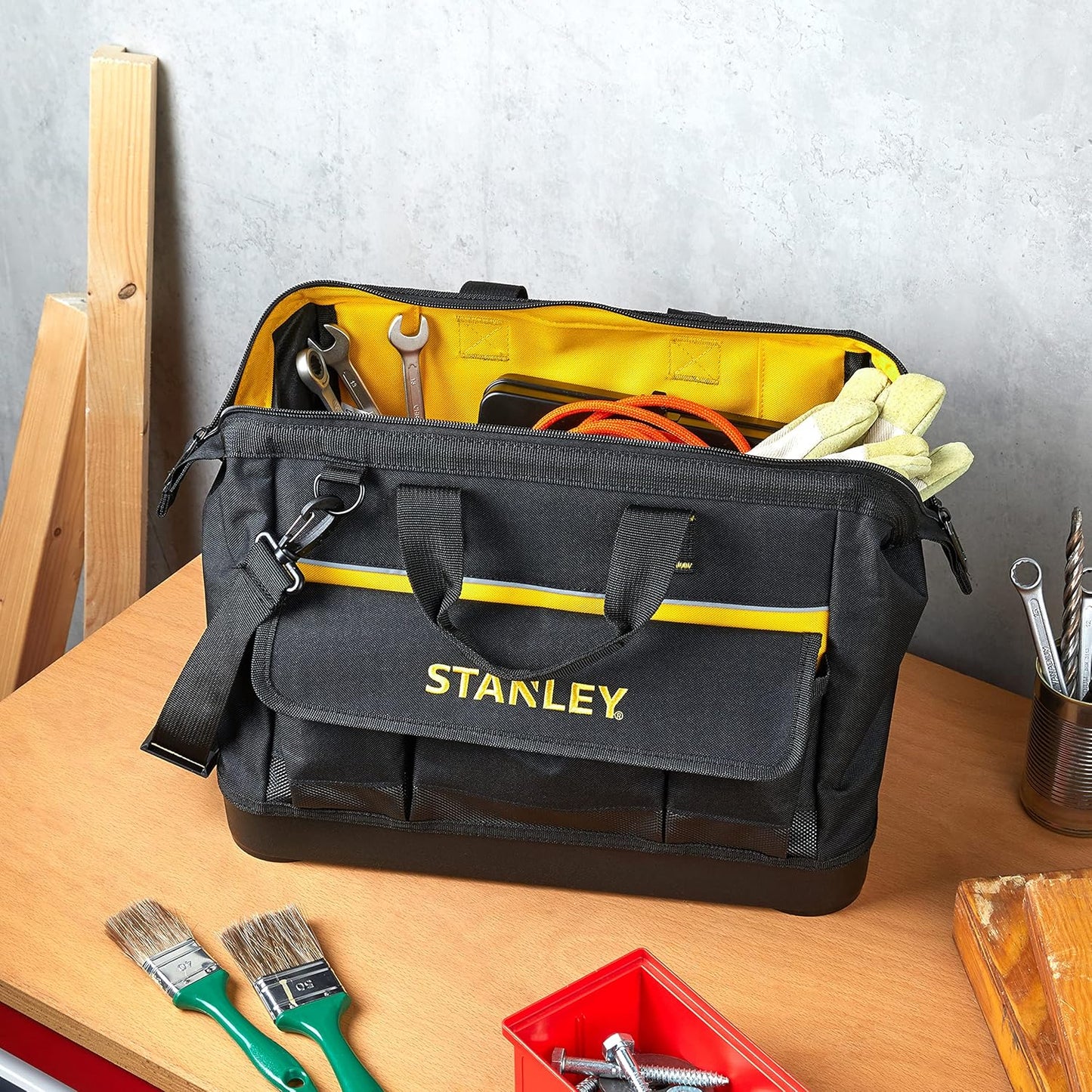 Borsa portautensili Stanley 16" con maniglia e tracolla regolabile 1-96-183