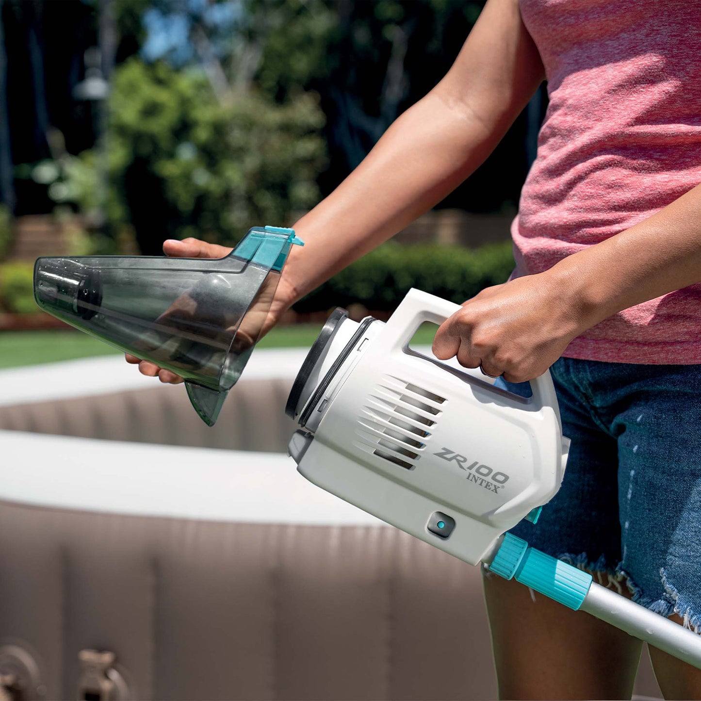 Intex aspirapolvere Vacuum ricaricabile ZR 100 per piscine e spa