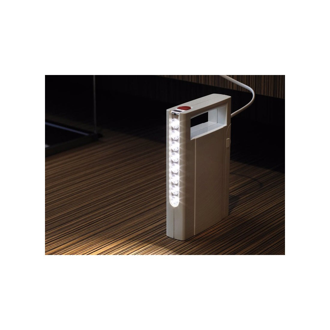 Lampada d'emergenza portatile Beghelli Illumina 8 led 7 lumen