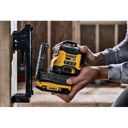 Livella laser multilinea 360° DeWalt con raggio verde 18 V 2 Ah