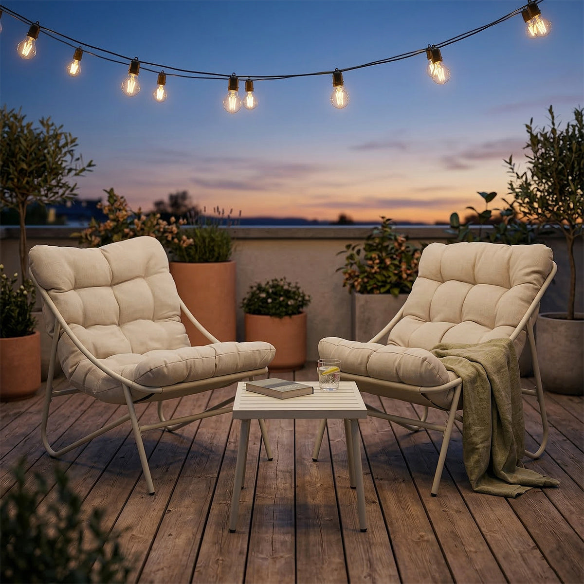 Set da giardino con tavolino e due poltrone Fiji