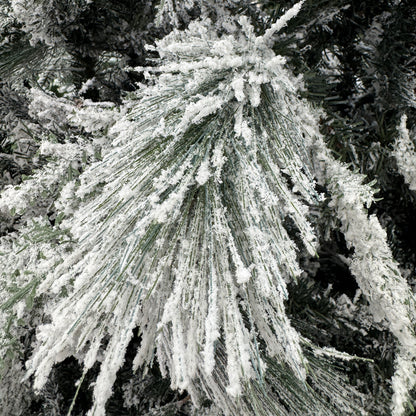 Albero di Natale innevato con pigne Dunder