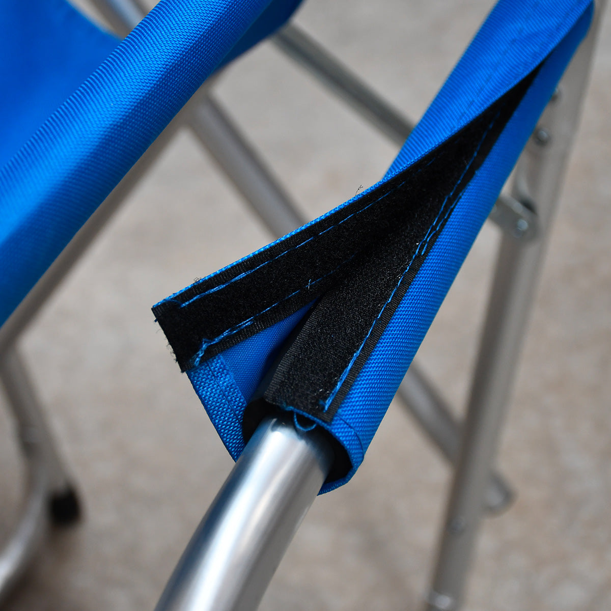 Sedia mare pieghevole regista alluminio blu leggera con braccioli
