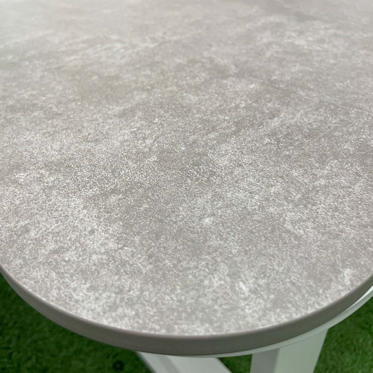 Set da giardino in alluminio bianco e grigio con cuscini Tulum