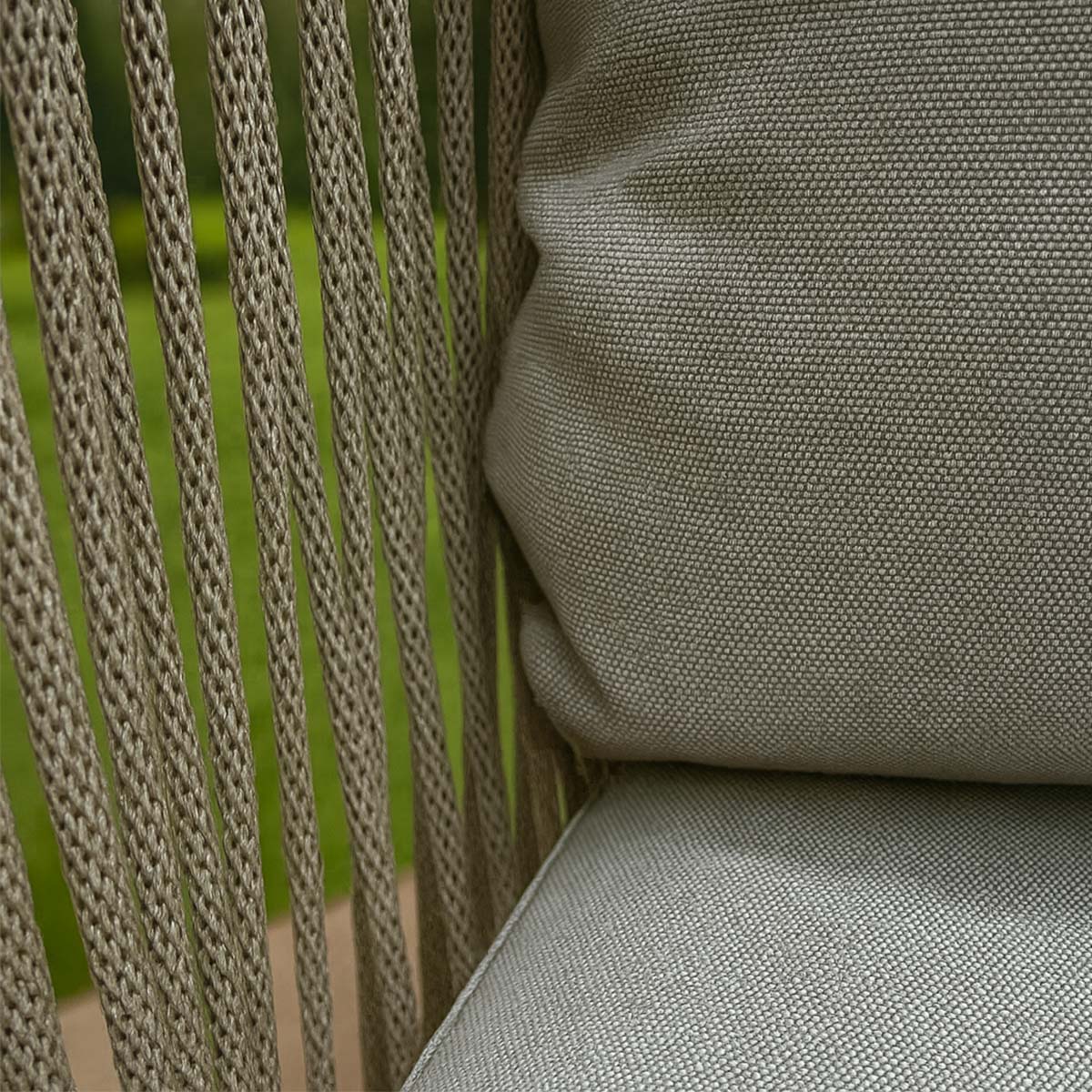 Set da giardino in alluminio e corda con divano poltrone e tavolino