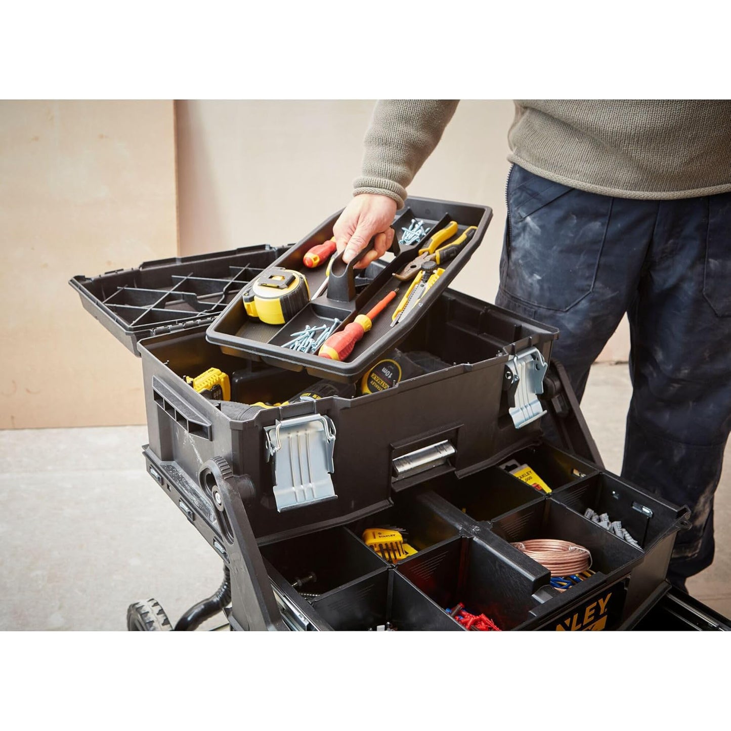 Baule portautensili con ruote Stanley Fat Max Work Station cantilever 85,7 lt