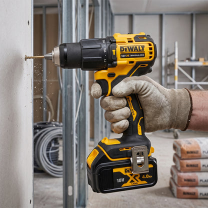 Trapano avvitatore a batteria con percussione 18V DeWalt DCD709M2T-QW